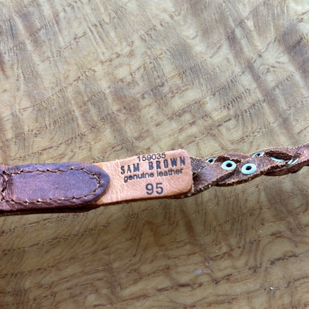 Sam Brown genuine leather silver toned studded belt - Picture 3 of 4